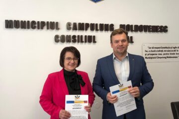Consilierii locali din Câmpulung Moldovenesc, Cristina Piticari și Daniel Popescu