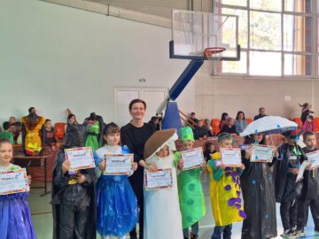Parada costumelor ECO, la Școala Gimnazială ,,Miron Costin” Suceava