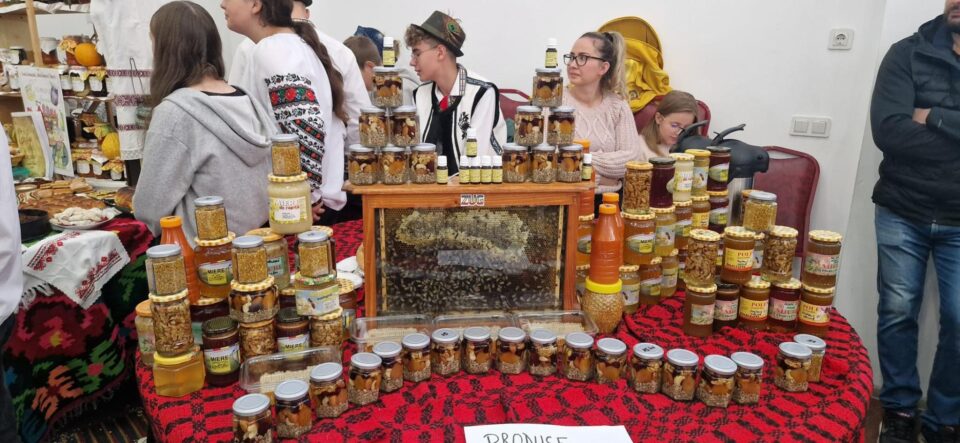 Cămara Bunicii, un eveniment de tradiție la școala din Bănești
