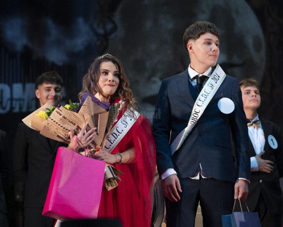 Titlul de Miss Boboc i-a revenit Deliei Stanciuc, iar cel de Mister Boboc lui Flavius Cozaciuc. .JPG