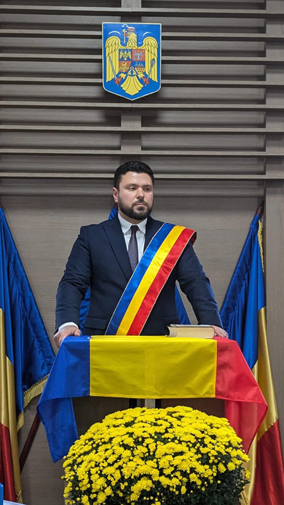 Bogdan Loghin a depus jurământul pentru un nou mandat de primar la Rădăuți