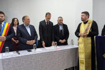 La învestirea primarului de Rădăuți, Bogdan Loghin