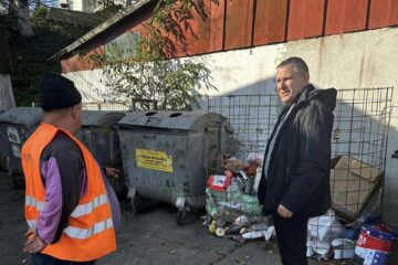 În orașul Siret se vor amenaja 25 de insule ecologice pentru colectarea selectivă a deșeurilor
