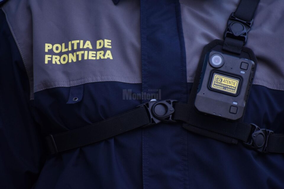 Peste 3.700 de ucraineni care fug de război au intrat ilegal în România prin județul Suceava Peste 3.700 de ucraineni care fug de război au intrat ilegal în România prin județul Suceava