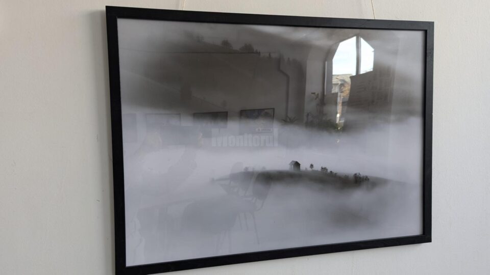 Expoziția de fotografie „Bucovina pe dealuri neumblate” poate fi admirată la Galeria de artă Zamca
