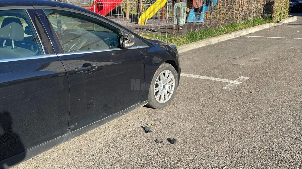Mașini vandalizate