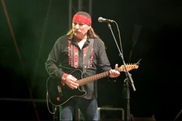 Au mai rămas câteva bilete pentru concertul susținut de Vasile Șeicaru la Siret