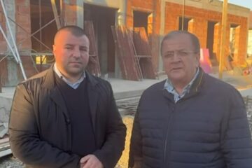 Gheorghe Flutur alături de primarul din Marginea, Gheorghe Lazăr