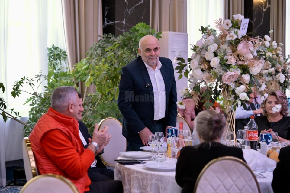 Primarul Sucevei, Vasile Rîmbu, alături de seniori