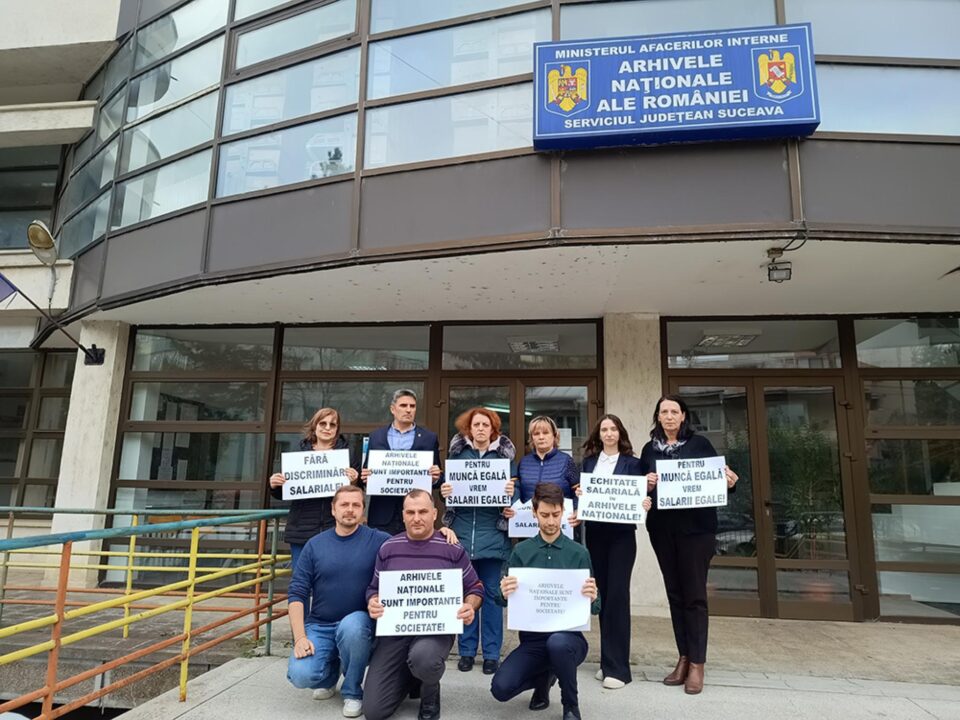 Angajații Arhivelor Naționale au declanșat greva generală după ce în urmă cu o săptămână au intrat într-o grevă de avertisment Angajații Arhivelor Naționale au declanșat greva generală după ce în urmă cu o săptămână au intrat într-o grevă de avertisment