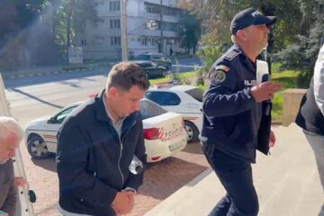 Cei șase angajați ai Spitalului Municipal Rădăuți au fost reținuți la mijlocul lunii octombrie