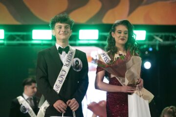 Mister și Miss Boboc Colegiul de Artă „Ciprian Porumbescu” - Robert Cornea și Bianca Rusu. Foto Ștefan Macedon - Artistu