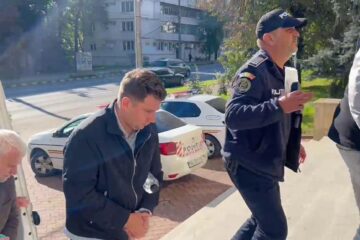 Cei șase angajați ai Spitalului Municipal Rădăuți au fost reținuți la mijlocul lunii octombrie