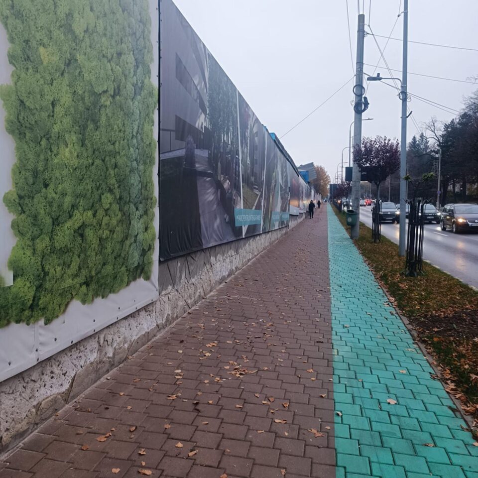 Reclame publicitare, montate în număr mare în Suceava fără nici un fel de autorizație Reclame publicitare, montate în număr mare în Suceava fără nici un fel de autorizație