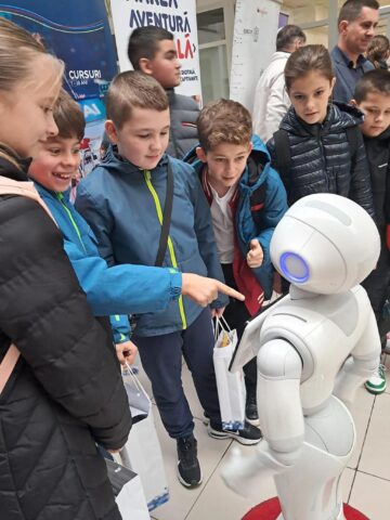 „Marea Aventură Digitală” a atras peste 100 de elevi din județ
