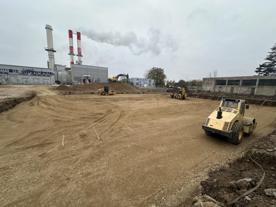Consorțiul condus de compania Loial Impex Suceava a început lucrările la noul grup energetic din Oradea, cea mai mare investiție din acest municipiu
