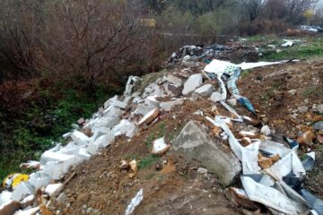 Amenzi și sesizare penală la Șcheia pentru depozitarea necontrolată a deșeurilor
