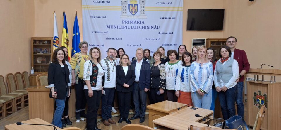 „Educație fără frontiere”, parteneriat educațional între Școala „Miron Costin” Suceava, Colegiul „Ștefan cel Mare” Suceava și Liceul „Spiru Haret” Chișinău