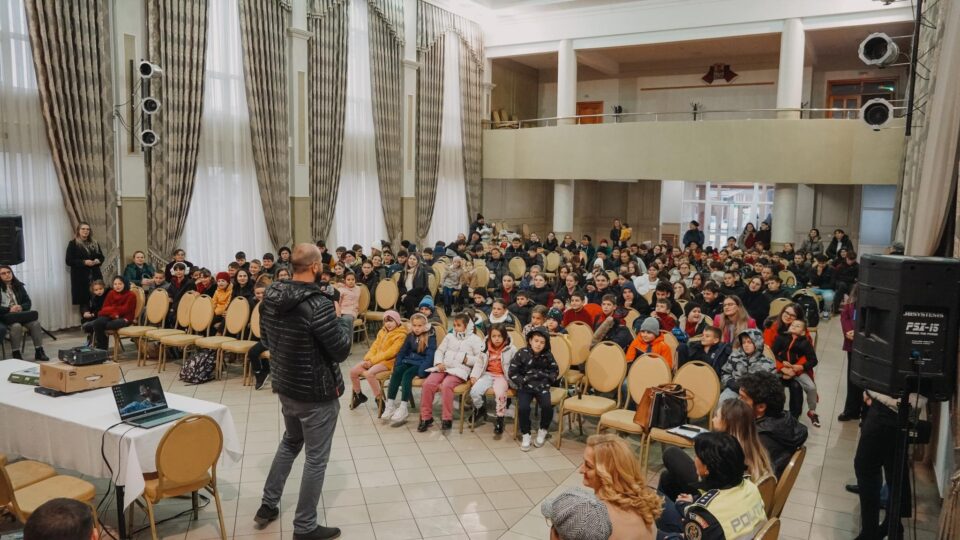 Campanie educațională anti-bullying cu specialiști, părinți și copii, la Botoșana