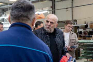 Șoldan și Rîmbu au vizitat fabrica DENIS, au vorbit cu angajații și le-au cerut votul pentru PSD la alegerile prezidențiale și parlamentare