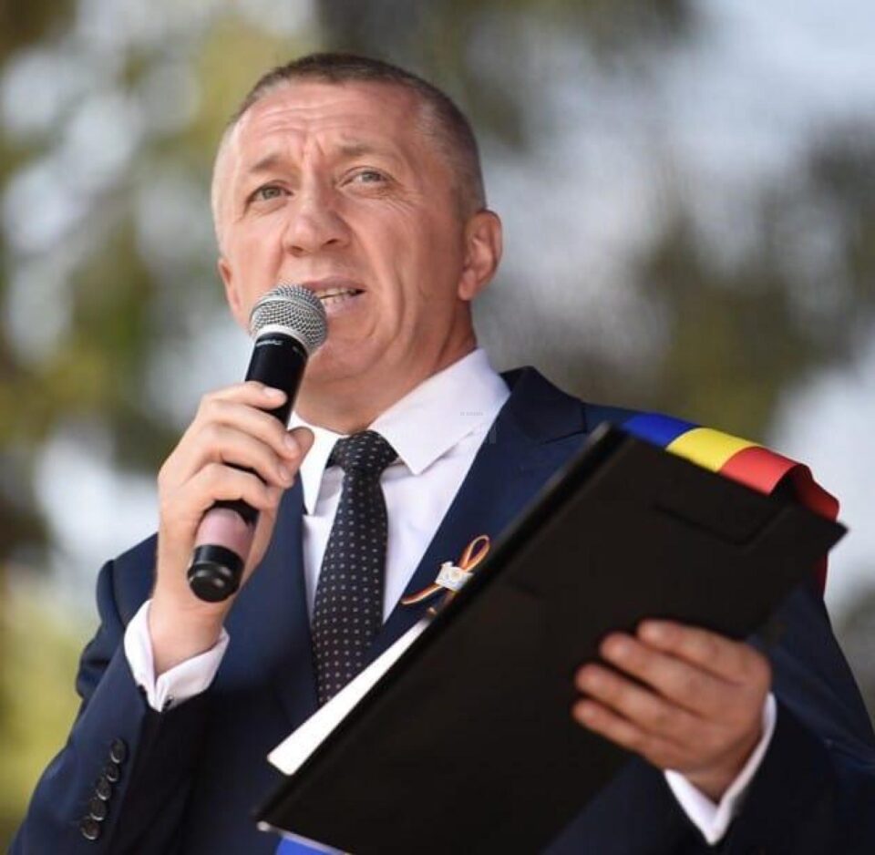 Primarul din Moara, Eduard Dziminschi