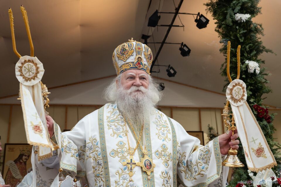 „Milostenia care îmbogățește” – Predica Înaltpreasfințitului Părinte Calinic la Duminica a XXVI-a după Rusalii
