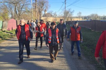Echipa PSD condusă de senatorul Gheorghiță Mîndruță a discutat cu locuitorii orașului Dolhasca