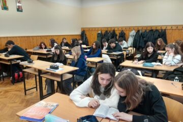 A șasea ediție a Proiectului "Să citim Biblia împreună!", la Colegiul Național "Petru Rareș" Suceava