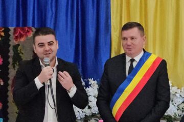 Președintele CJ Suceava, Gheorghe Șoldan, alături de primarul din Rîșca, Ionuț Andreica