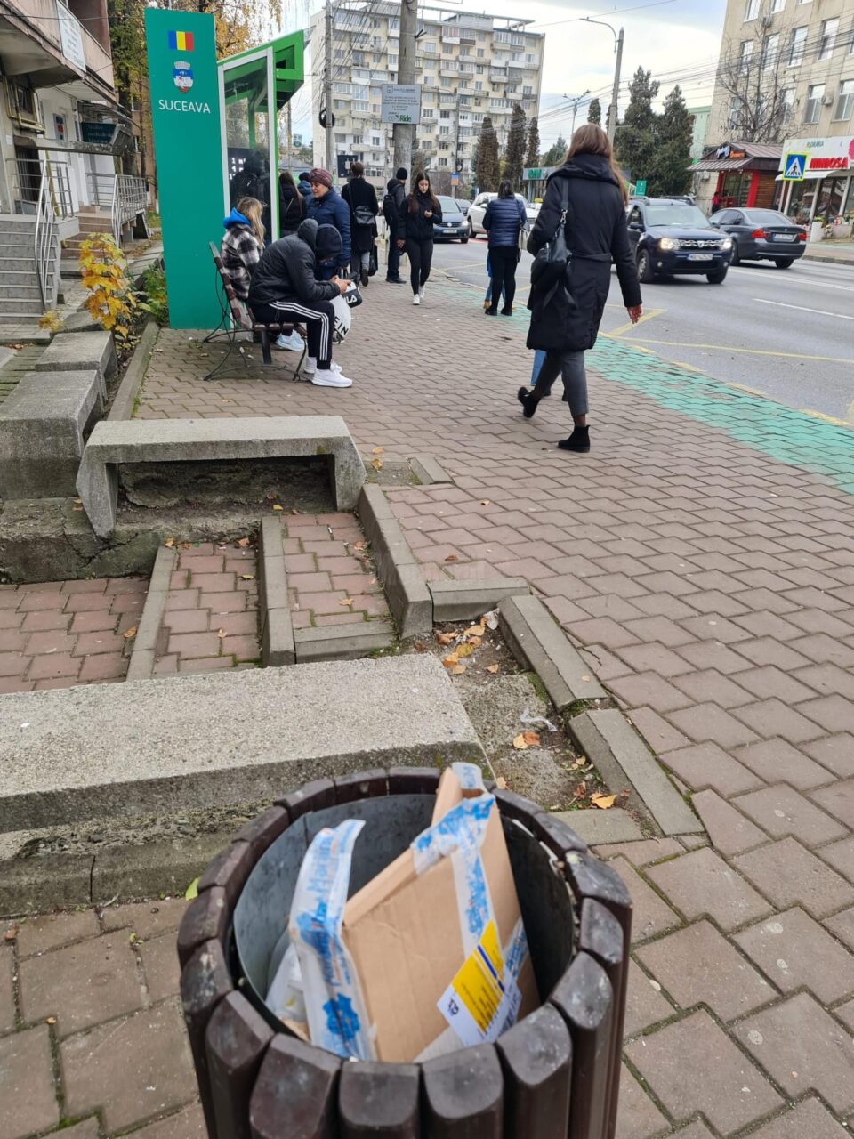 Poliția Locală și inspectorii din Primăria Suceava vor verifica modul în care cetățenii duc gunoiul la tomberoane 2