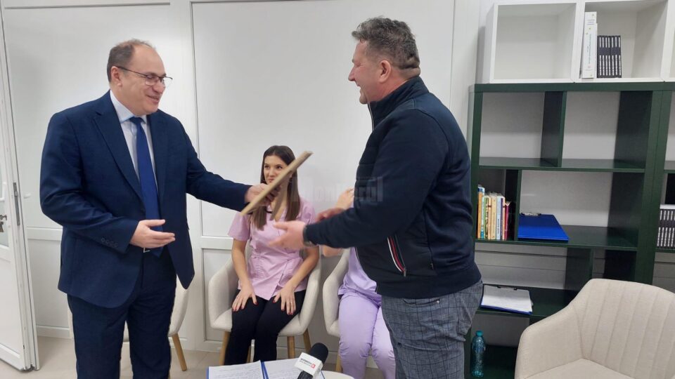 Diploma de recunoștință pentru rectorul USV, prof. univ. dr. Mihai Dimian