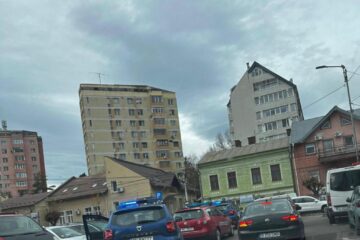 Suceveni care au luat fictiv în spațiu persoane din Ucraina, Moldova sau Rusia, luați la întrebări și călcați de poliție
