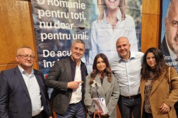 Liderii USR i-au instruit pe membrii acestui partid din județul Suceava despre cum să păzească voturile la următoarele alegeri