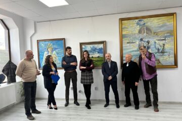 Vernisajul expoziției „Devenire”, un dialog artistic între pictură și sculptură