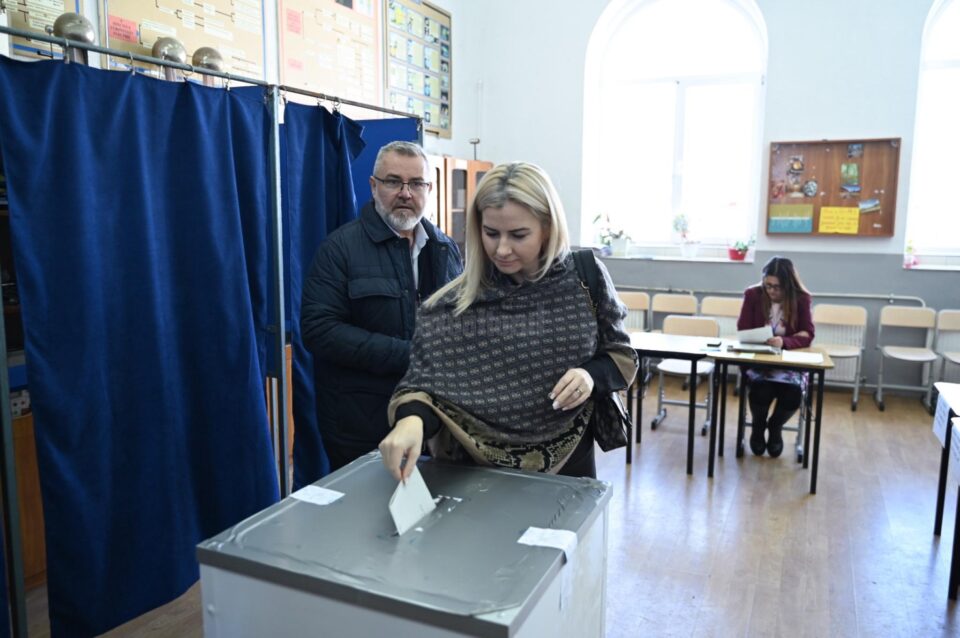 Senatorul Gheorghiță Mîndruță a votat pentru continuarea drumului bun al României