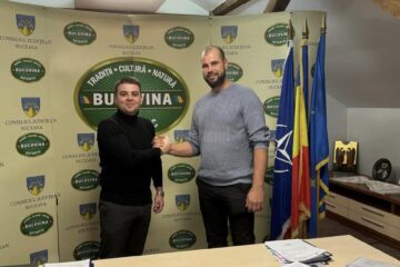 Președintele CJ Suceava, Gheorghe Șoldan, și primarul din Botoșana, Adrian Sticleț