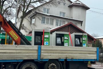Noi automate de vânzare a biletelor de călătorie TPL au fost aduse pentru a fi montate în 13 stații din municipiul Suceava