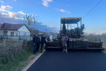 Aproape 7 kilometri de drumuri din comuna Fântânele au fost asfaltați recent