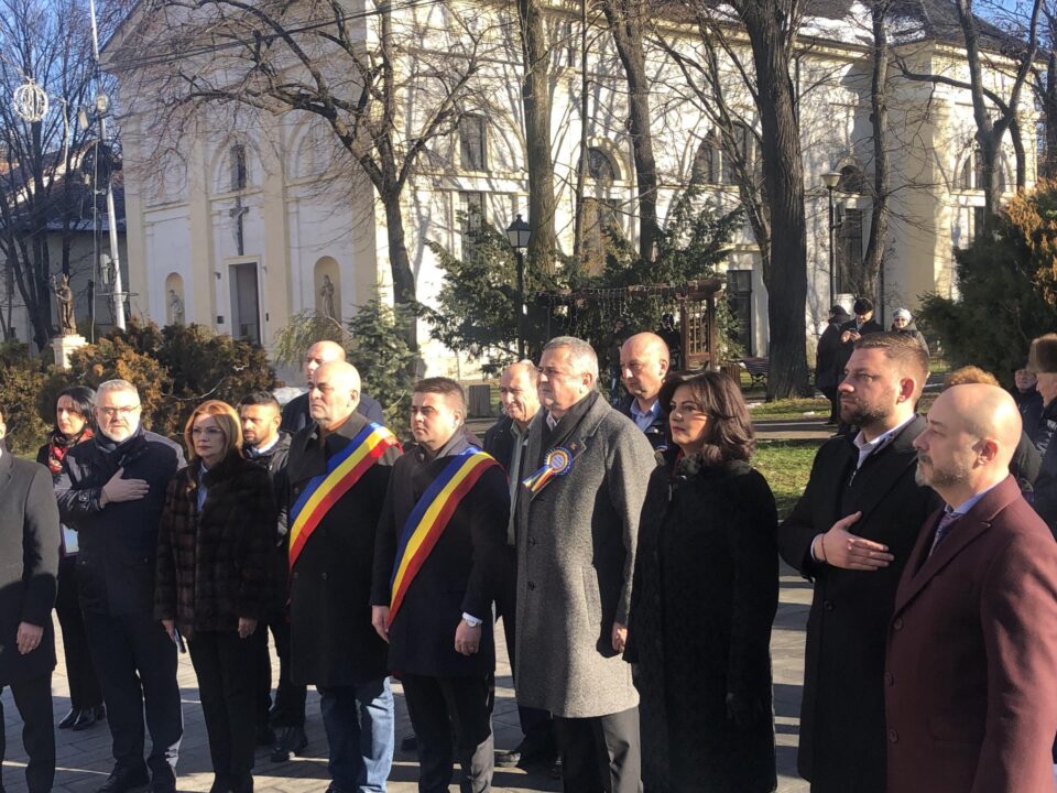 Autoritățile sucevene au depus coroane de flori la bustul unionistului Iancu Flondor