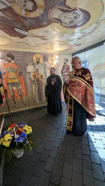 Slujbă de pomenire pentru sufletele eroilor români, la Monumentul „Turnul Unirii”