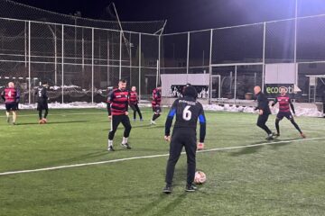 Partidele campionatului de old-boys de joacă la Civica Sport Center