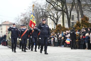 Parada militară de Ziua Națională a României de la Suceava a fost una jalnică