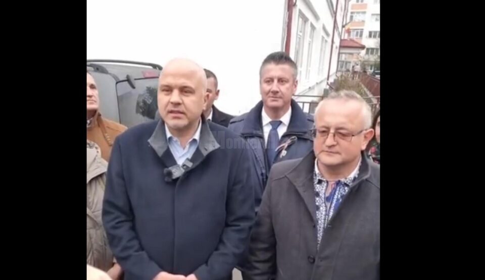 Deputatul USR Emanuel Ungureanu a votat împreună cu primarul din Milișăuți, Vasile Cărare