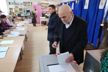 Primarul Sucevei, Vasile Rîmbu, și-a dat votul pentru un Parlament solid și un Guvern stabil