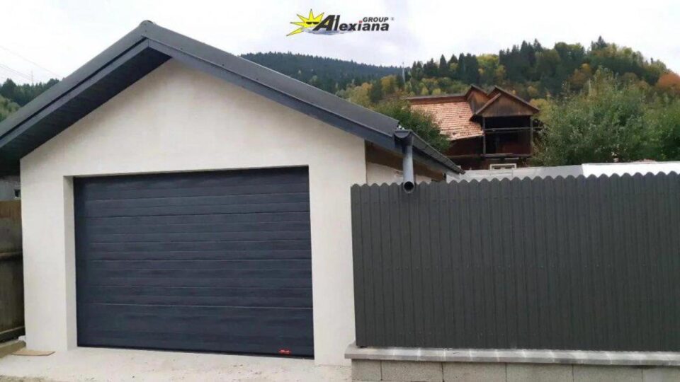 Motivul pentru care oamenii își pun uși secționale pentru garaj în Suceava de la Alexiana Group Motivul pentru care oamenii își pun uși secționale pentru garaj în Suceava de la Alexiana Group
