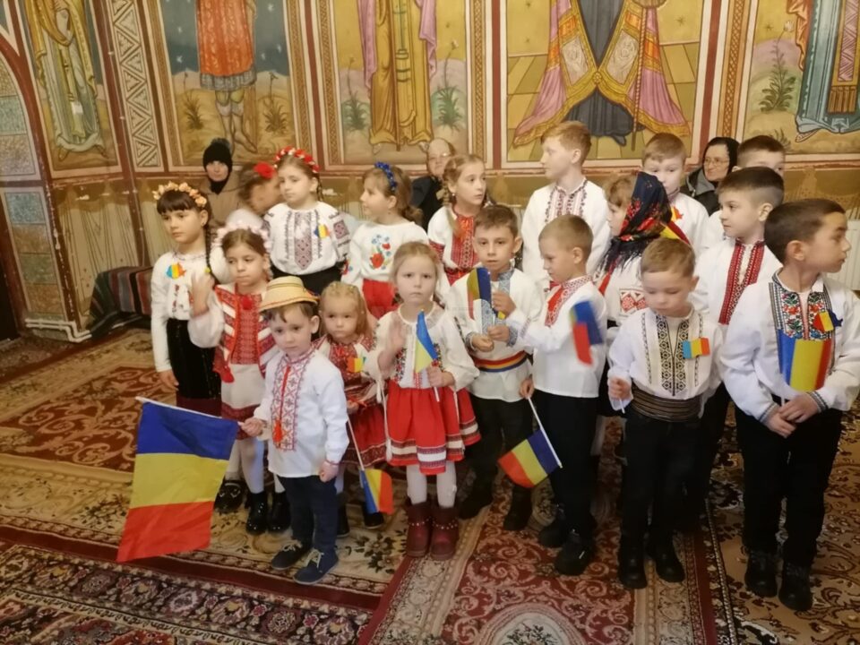 Proiectul educațional „La mulți ani, români! La mulți ani, România!", la Zamostea