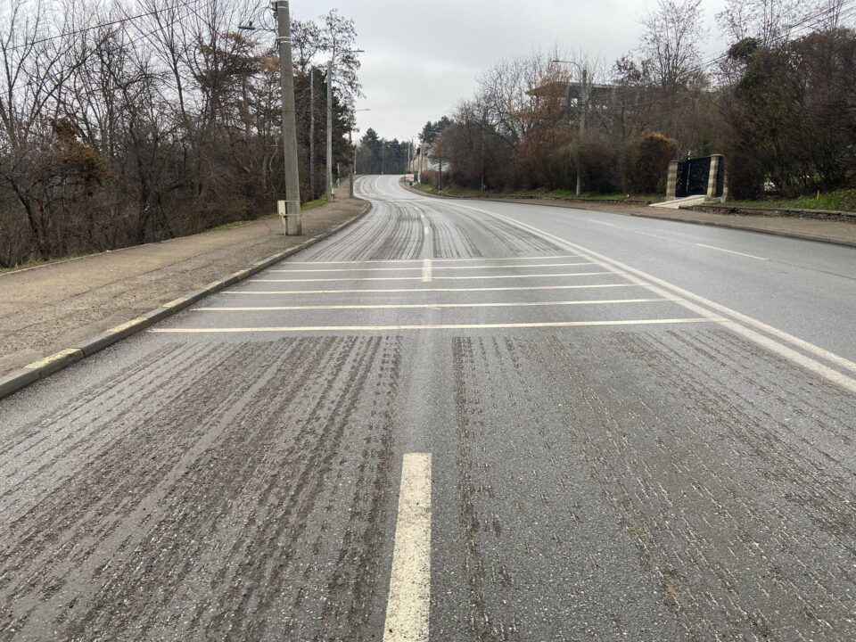Microfrezarea sensului de coborâre de pe Calea Unirii 2