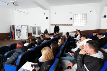 Violenta si consecitele ei ar putea fi prevenite cu mai mult succes in scoli, printre tineri