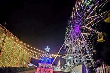 Târgul de Crăciun din Gura Humorului este amplasat în jurul celei mai mari roți panoramice din România