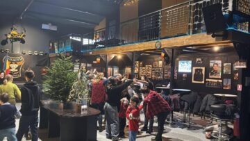 Copiii din Complexul Terapeutic Blijdorp - O nouă viață au avut parte de o zi distractivă la sediul Clubului Thracvm Suceava